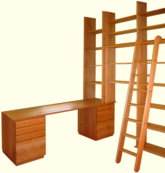 bibliothek mit schreibtisch; 2004; erle & buche massiv;